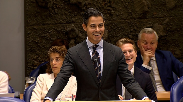 Gelach in Kamer: 'Als ik op Brad Pitt zou lijken, zou het ook fantastisch zijn'