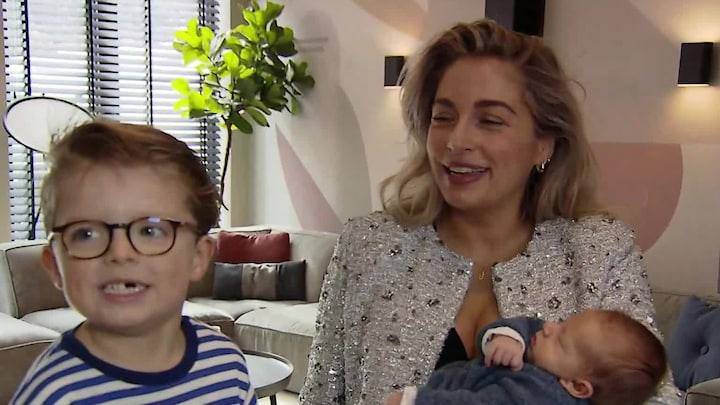 Zoontje Shelly Sterk moest wennen aan komst baby Jess: 'Vond het spannend' 