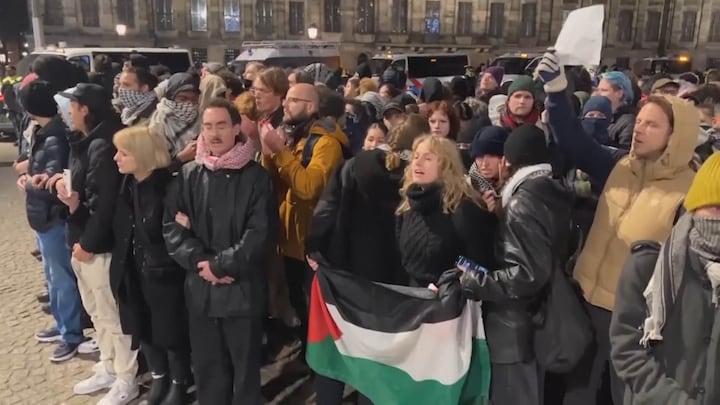 Politie arresteert aantal demonstranten op de Dam