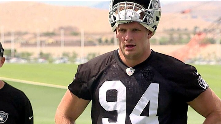 Primeur: footballprof VS komt uit de kast op Instagram