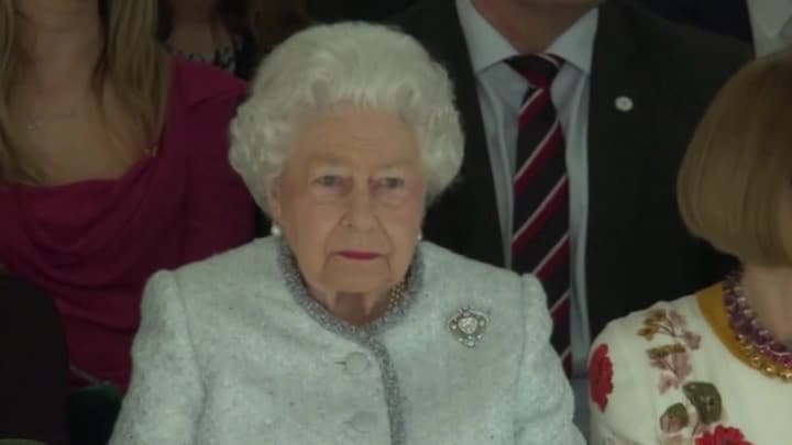 'Queen Elizabeth vermijdt feestjes vanwege corona'