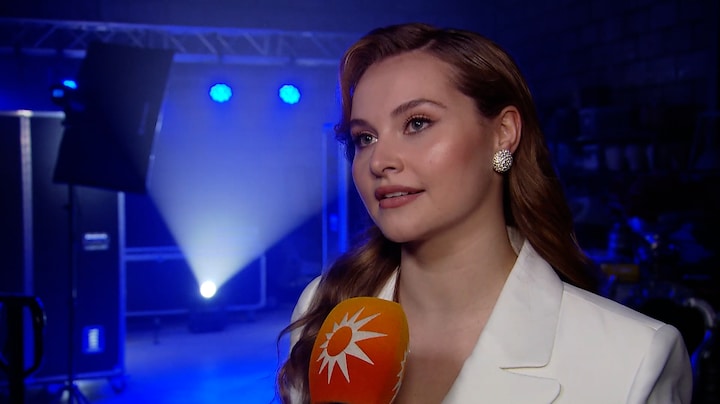 Vajèn van den Bosch had moeite met overgang van Frozen naar The Greatest Showman: 'Heel pittig'