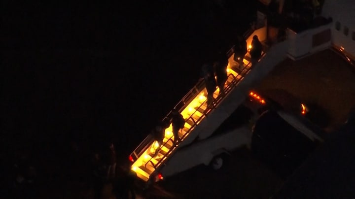 Zien: vliegtuig met daarin Maduro komt aan in de VS