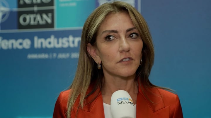Yeşilgöz tijdens NAVO-top terug in geboorteplaats: 'Bijzonder om terug te zijn'