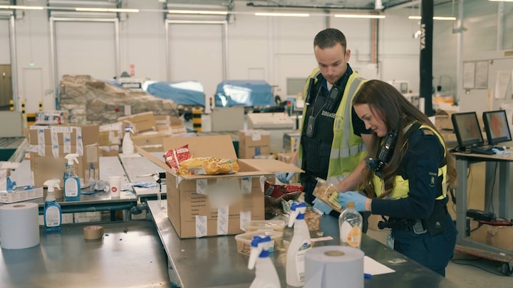 Douane vindt crack in koekjes op Schiphol
