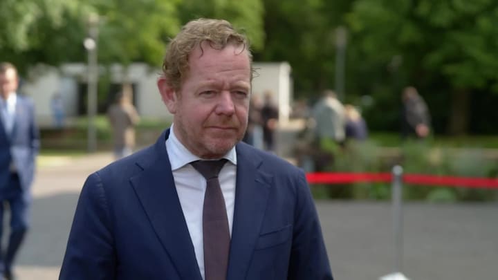 Van Weel over gemeenten die deadline spreidingswet missen: 'Niet acuut zorgen'