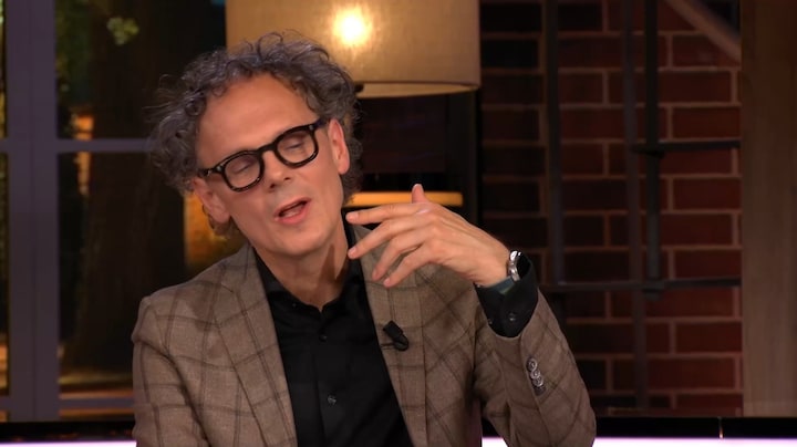 "ze willen dat wij allemaal de hele dag met zo een bril rondlopen" over slimme brillen.