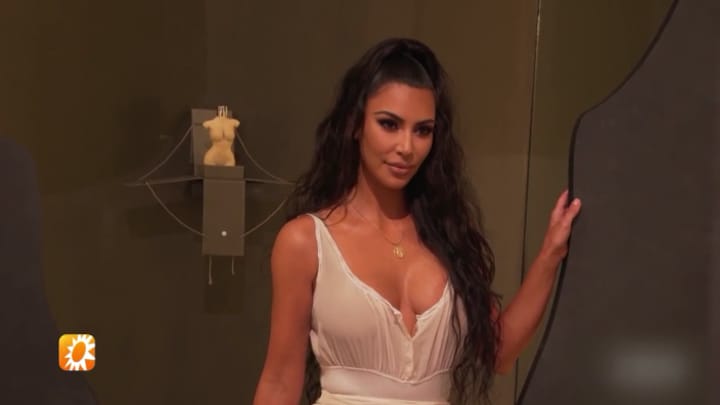 Kim Kardashian brengt lichaamsmake-up op de markt