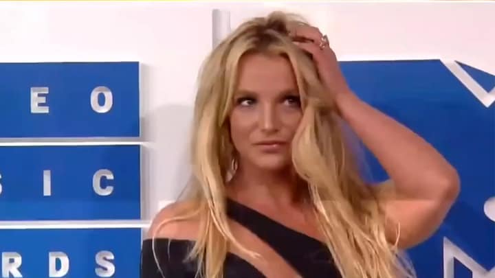 Britney Spears sleept vader voor de rechter vanwege afluisterpraktijken 