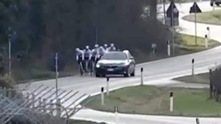 In beeld: Italiaanse wielrenners beschoten tijdens training