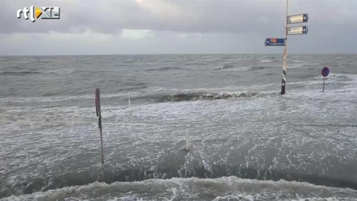 Herfststorm: Havens En Straten Verdwijnen Onder Water | RTL Nieuws