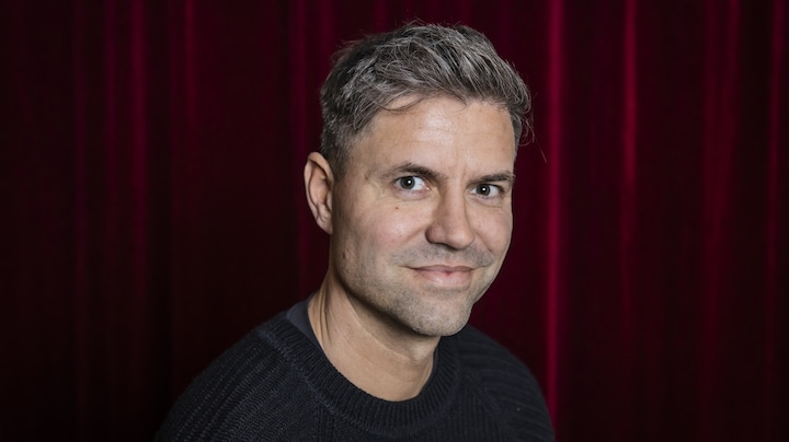 Simon Keizer en dochter zingen samen tijdens zoet vader-dochtermoment
