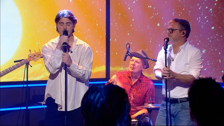 Guus Meeuwis en Maksim zetten studio op z'n kop met hun nieuwste hit ‘Sparen Voor De Nacht’