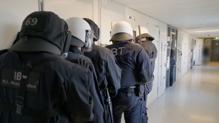 Speciaal team in PI Haaglanden houdt gedetineerde in bedwang voor toedienen medicatie