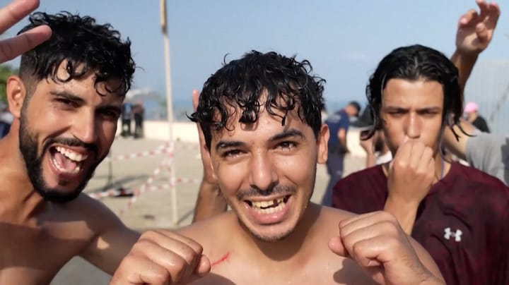 Jonge migranten over vlucht naar Ceuta: 'Kom niet hierheen'