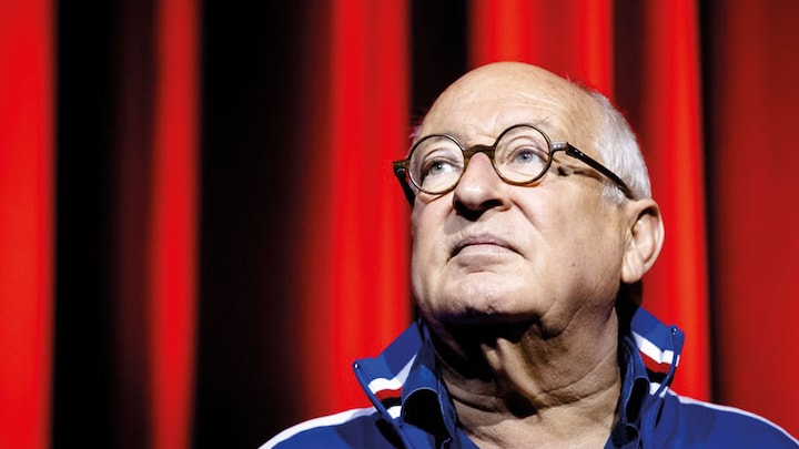 Quote weet het zeker: Youp van 't Hek rijkste cabaretier van Nederland (en zó rijk is hij)