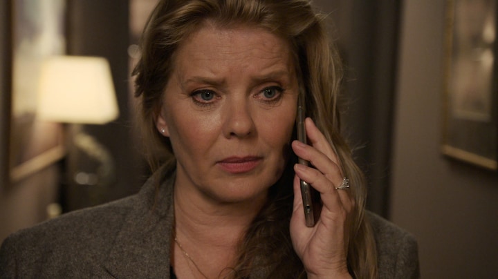 Linda krijgt een onverwachts telefoontje 