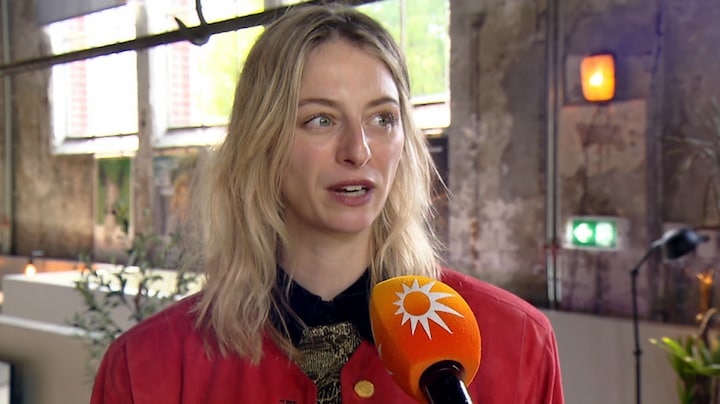 Claire Bender beleeft dodenherdenking anders door acteerrol
