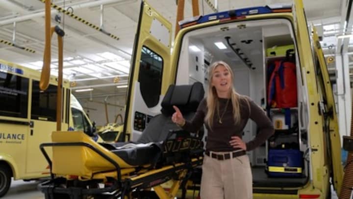 Speciale ambulance met ingebouwde ct-scan moet bij beroerte levens redden