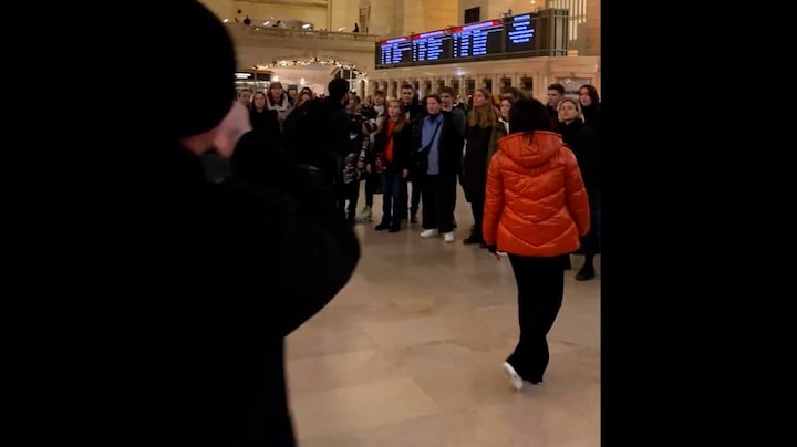  Oekraïners trots op hun flashmob-kersthit 'Carol of the Bells' 