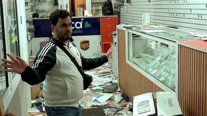 Deze winkel in Parijs is helemaal leeg geplunderd