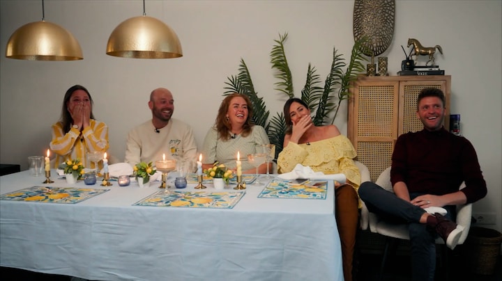 Hitsige hond Semmy verstoort optreden: 'Dit kan echt niet'