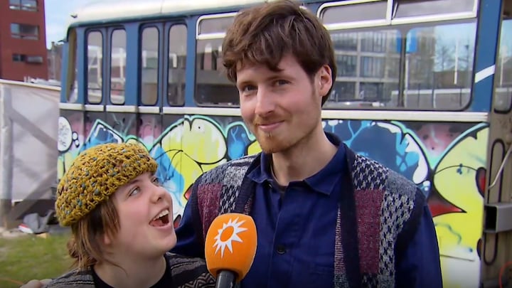 Suus uit B&B Vol Liefde stelt nieuwe liefde voor: 'Beetje verliefd geworden'
