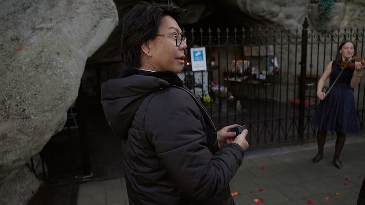 Geschiedenis geschreven in St. Willebrord: Dante doet huwelijksaanzoek aan Huib bij de Mariakapel