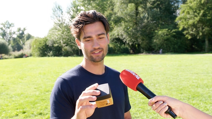 Mondspray en droogshampoo voor je hond: 'Stinkt wel uit haar bek'