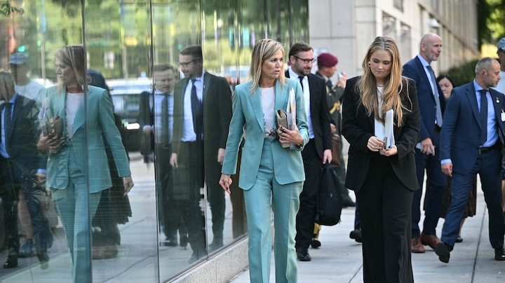Zo verschijnt prinses Amalia op de straten van New York: 'Intelligente look'