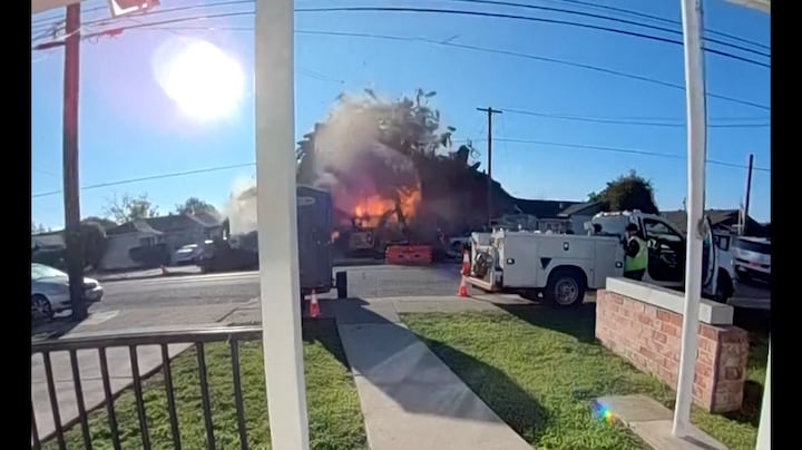 Drie huizen verwoest in San Francisco, deurbelcamera legt enorme gasexplosie vast