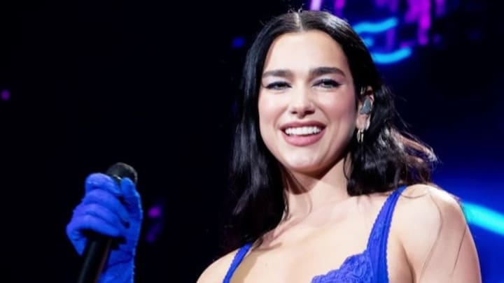Alleskunner Dua Lipa gooit het over een andere boeg