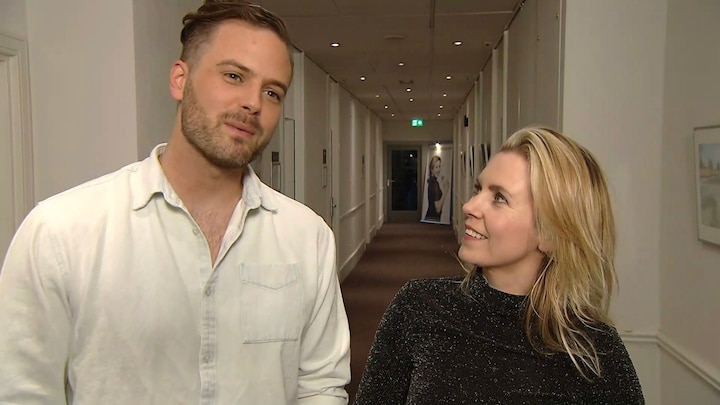 Jim Bakkum en Bettina Holwerda opnieuw samen in theater: 'Geen standaard stel'