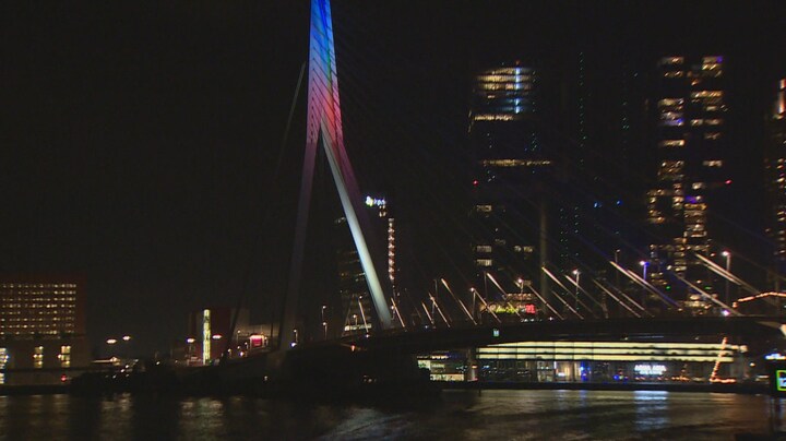 Van roze naar blauw: zo zag de gehackte Erasmusburg eruit 