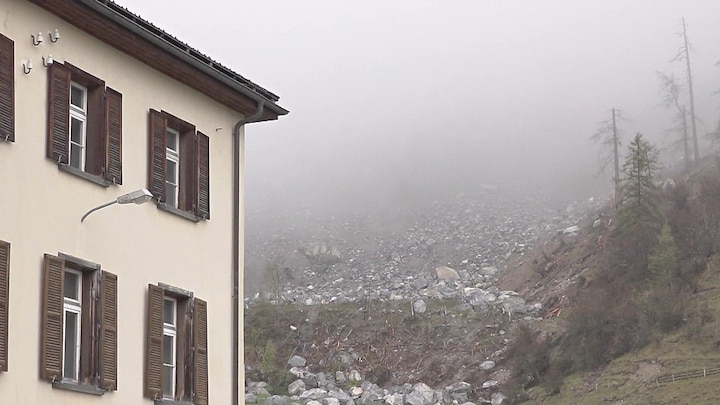 Bergpuin barricadeert Zwitsers dorp, vrees voor totale vernietiging