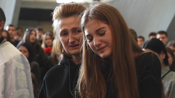 De bommen blijven maar komen: Alyona (16) radeloos na verlies vriendje