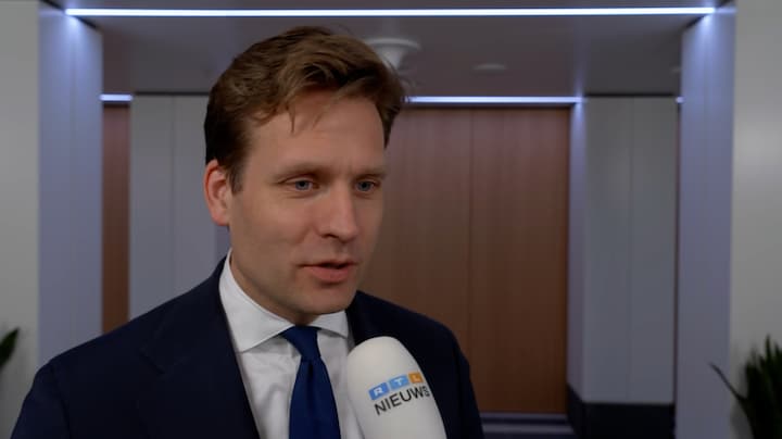 Minister: 'Helmplicht voor alle bestuurders e-bikes tot 18 jaar'