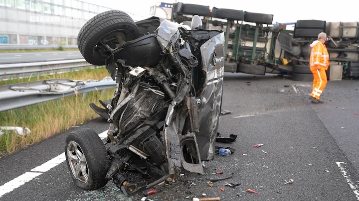 Gewonde bij botsing tankwagen en auto op A15