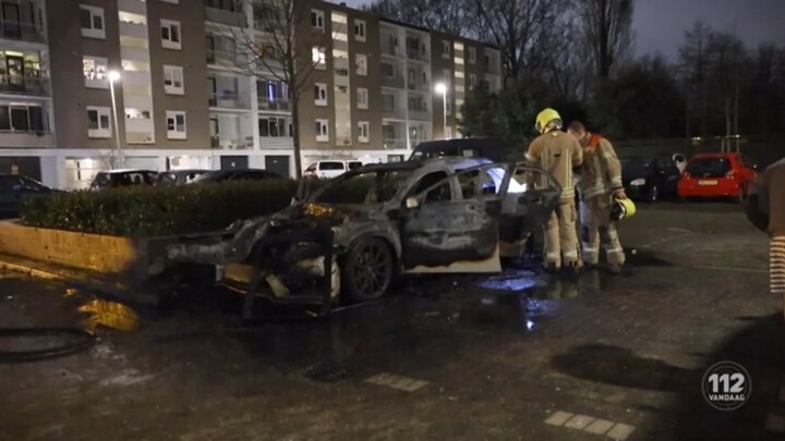 Enorme autobrand in Vlaardingen