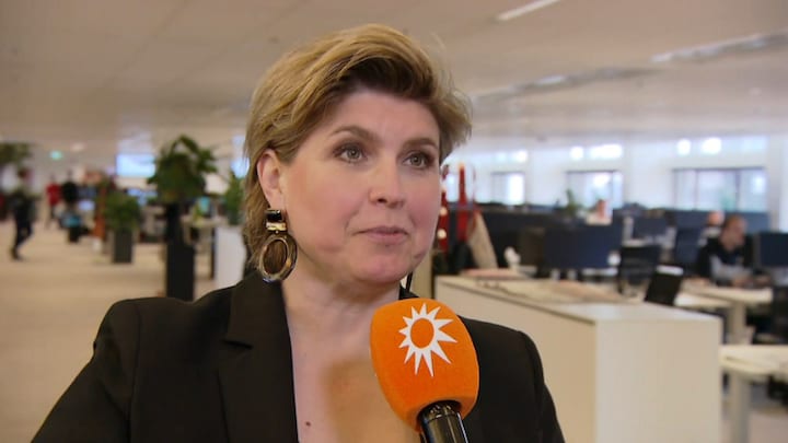 Angela de Jong blij met vrouwelijk jurylid in De Slimste Mens