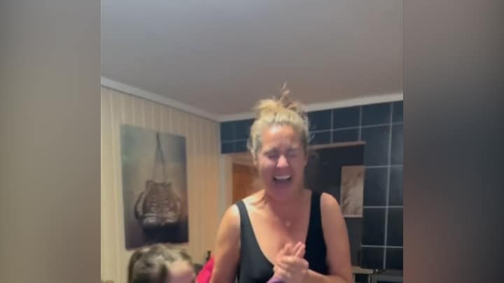 Noorse vrouw filmt blijdschap na winnen loterij, maar het bleek een vergissing