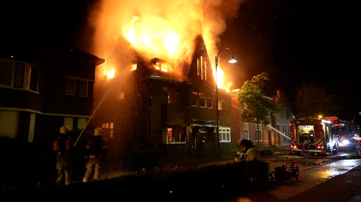 Woning in Rijen volledig in brand en deels ingestort