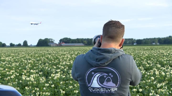 Vliegtuigspotters hebben topdag bij Schiphol: 'Dit gebeurt nooit'