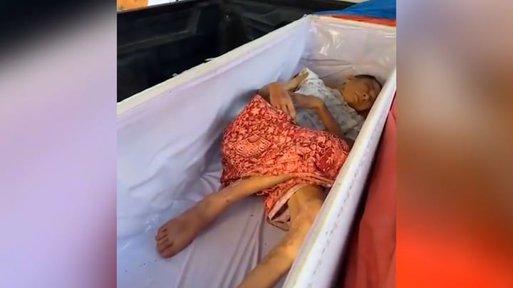 Nog levende Thaise vrouw vlak voor crematie uit doodskist gered