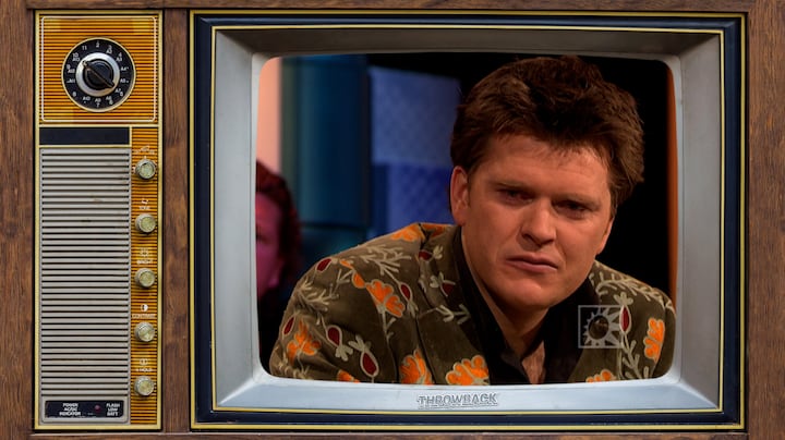 Terug naar 2005: Beau van Erven Dorens in tranen na afscheidslied van Ramses Shaffy in RTL Boulevard-studio