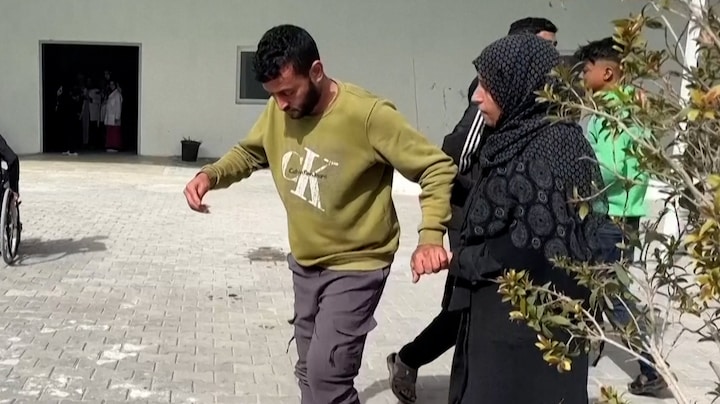 Grens Gaza-Egypte gedeeltelijk open, vader Mohammed krijgt tóch hulp: 'Een droom'