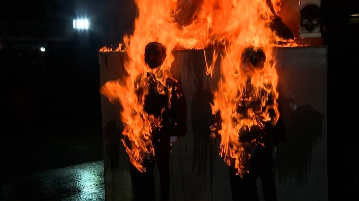 Iraniërs steken poppen Trump en Netanyahu in brand bij herdenking 