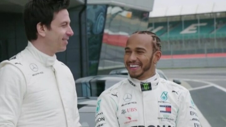 Arno hield nare bijsmaak over aan interview Lewis Hamilton